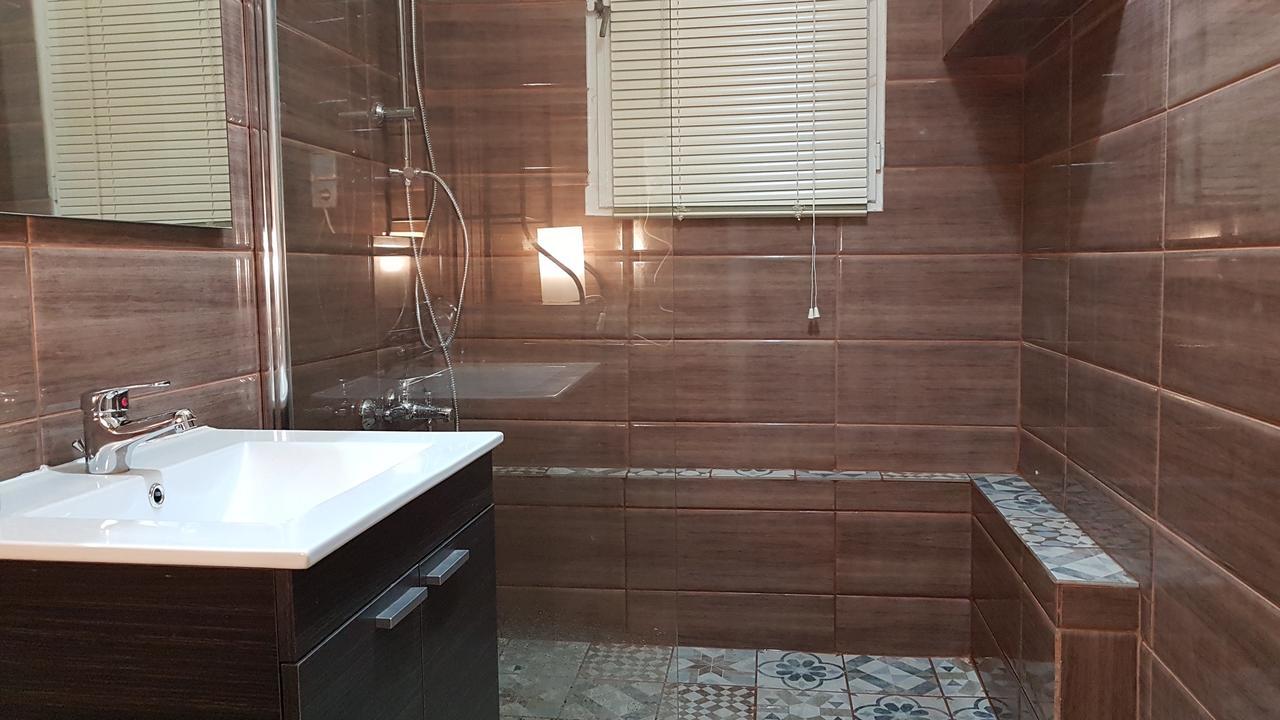Menta Errathens Apartment - Athens Center, 5 Bd, 2 Bath Extérieur photo
