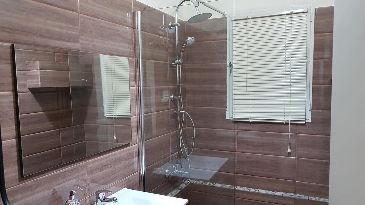 Menta Errathens Apartment - Athens Center, 5 Bd, 2 Bath Extérieur photo